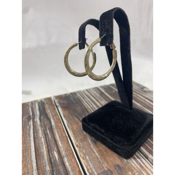 Women's Hammered Gold Hoop Earrings 1.2" - Picture 3 of 5